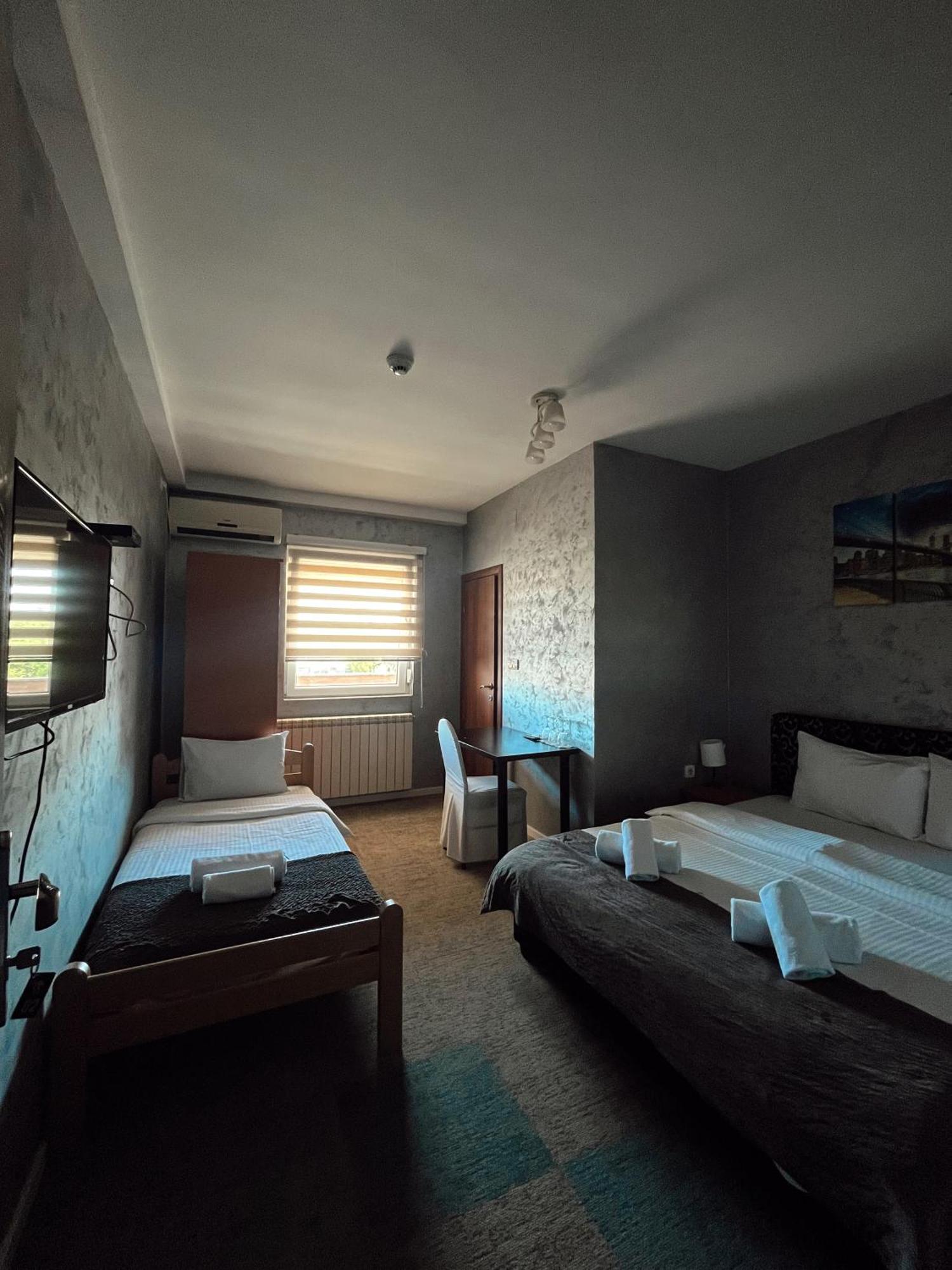 Kengur Resort Belgrado Esterno foto