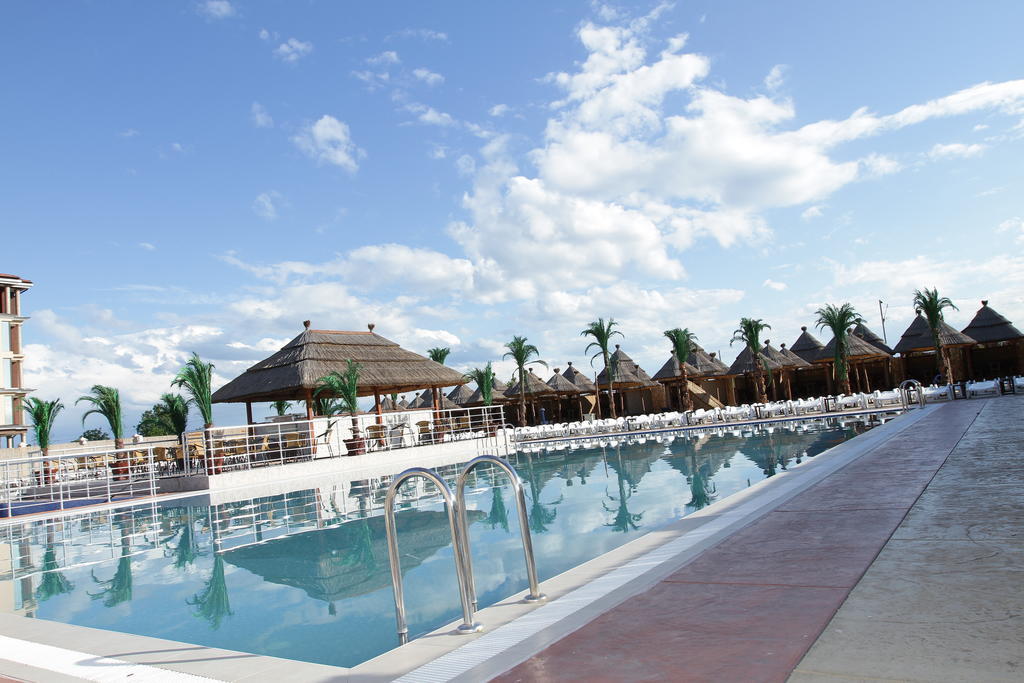 Kengur Resort Belgrado Esterno foto